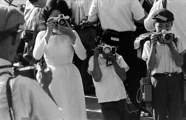 Фотография: История самого молодого фотожурналиста Вьетнама — 12-летнего Ло Мань Хунга №13 - 24Warez.ru