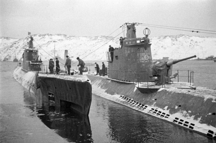 Почему советские подводники обожали жареных поросят