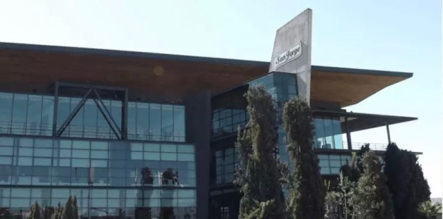 Чилиец по ошибке получил 286 месячных зарплат, уволился и исчез