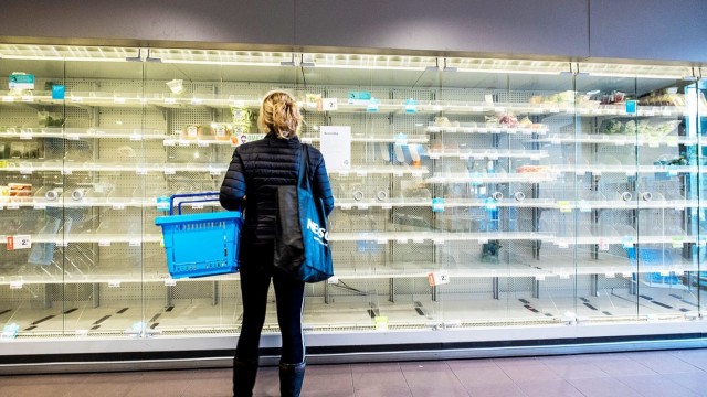 Больше 80% россиян рассказали о потере накоплений после февраля