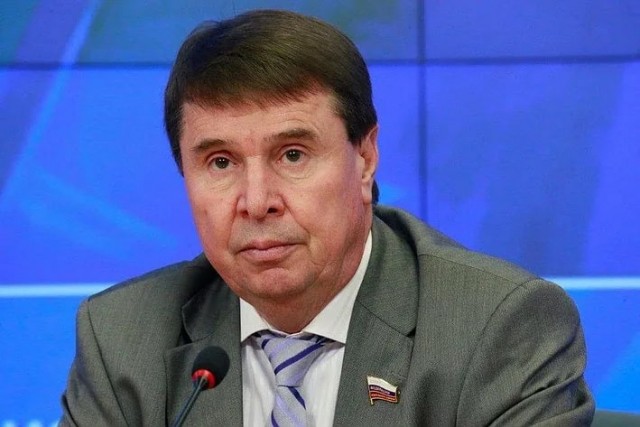 ⚡️Сенатор Цеков заявил, что считает необходимым запретить выезд за границу всем, кто находится в призывном возрасте