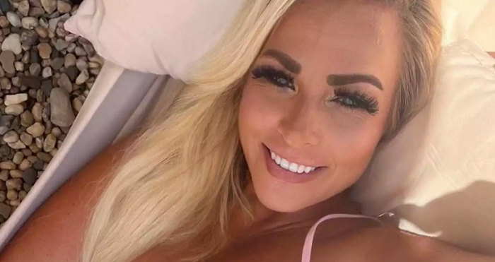 Американскую учительницу уволили из школы из-за страницы на OnlyFans