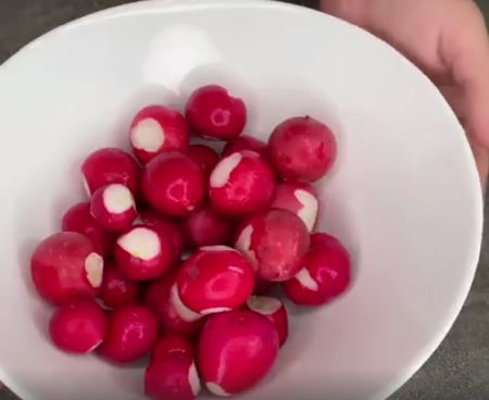 Вкусная закуска из редиски