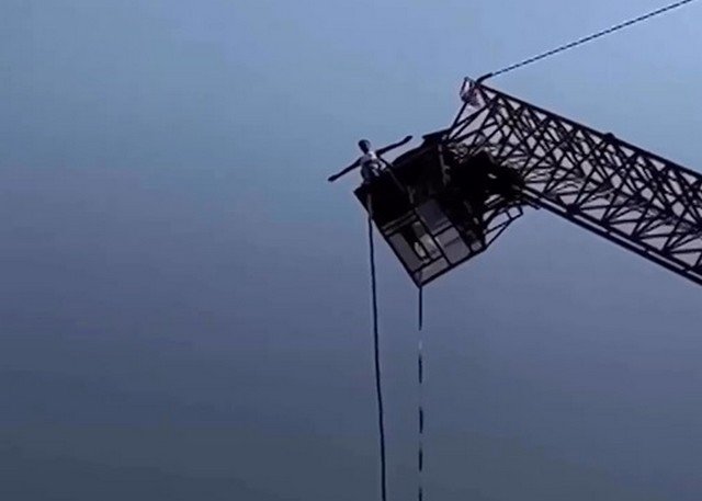 Все еще хотите прыгнуть с тарзанки?
