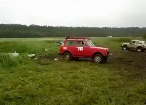 Помоги вытащить тачку