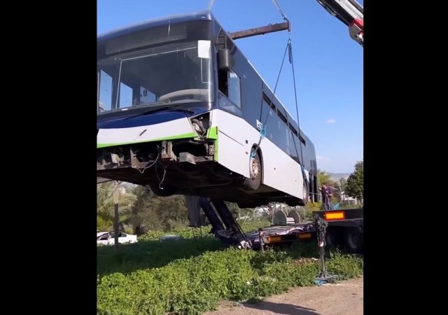 Какой дом на колесах можно сделать из старого автобуса