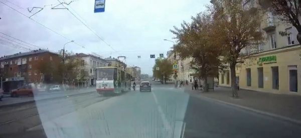Совсем плохо с нормальными в этом фильме...