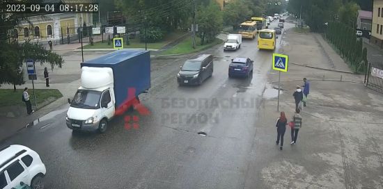 Какая женщина в возрасте? Где?