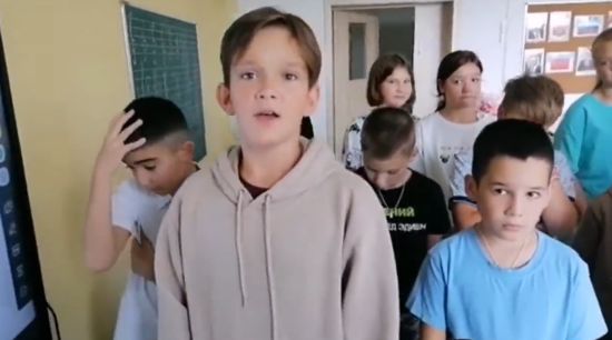 На уроке пения в 7 В