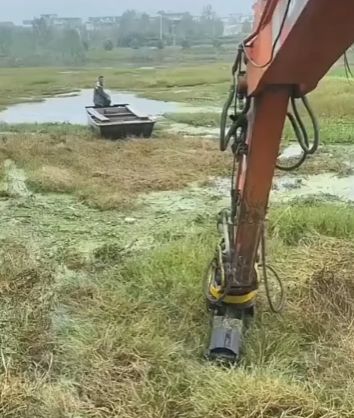 Вот так чистят водоемы⁠⁠