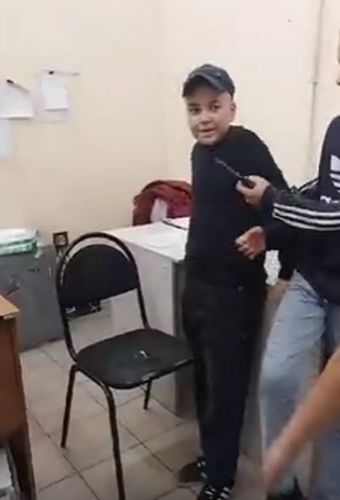 Эталонные малолетние дебилы