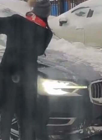 Отведите людей с чувствительной нервной системой от экрана