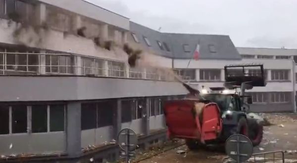 Батарея, огонь! Батальон, огонь!