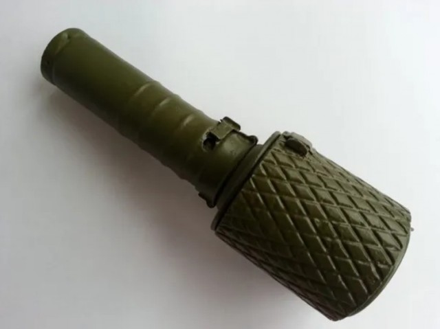 Третьеклассник из Москвы принёс в школу боевую гранату, которую стащил у своего отца