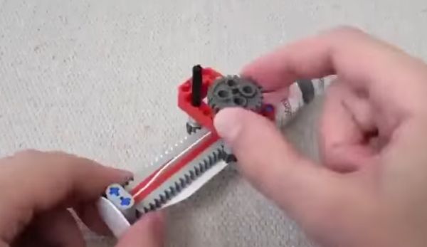 Конструирование подводной лодки с LEGO-двигателем и автоматическим регулированием глубины