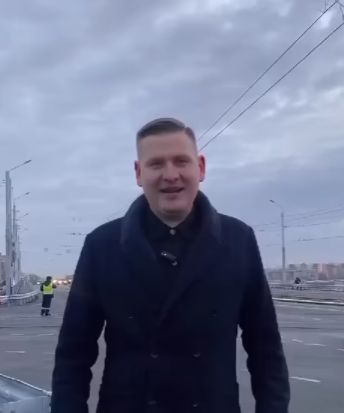 Авария сразу после торжественного открытия моста