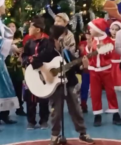 Цой на детском утреннике