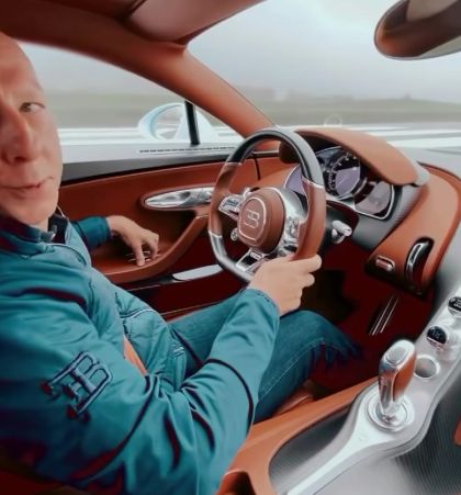 Разгоняемся с нуля до 300 км/ч на Bugatti Chiron Super.
