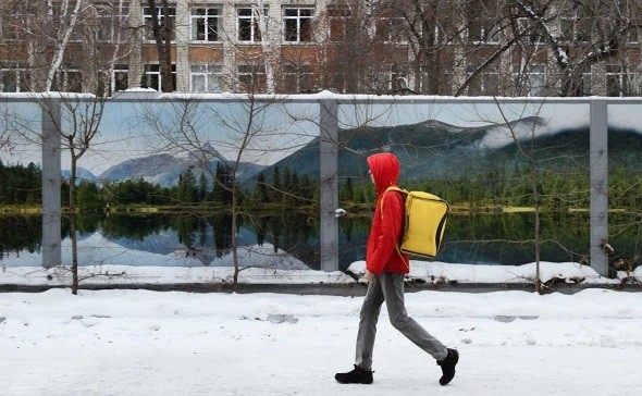 Многие дворники приняли решение перейти в профессию курьеров