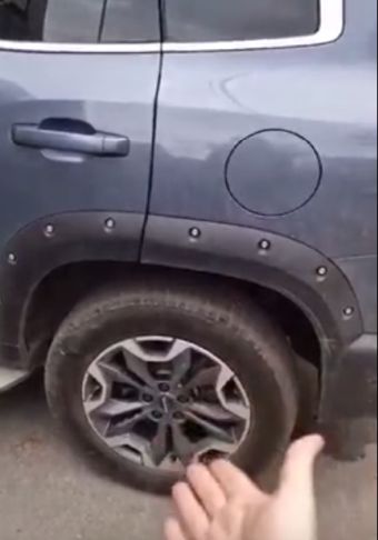 Смена шин на автомобиле 4х4