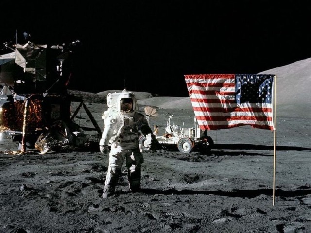 Планы по высадке на Луну снова переносятся. "Без увеличения бюджета NASA, человечество не сможет ступить на Луну до 2040 года"