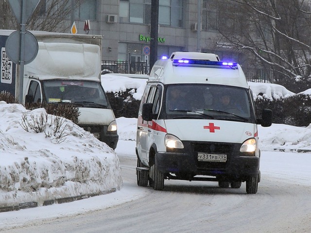 Молодой житель Москвы получил удар током в ванной, когда его смартфон упал в воду