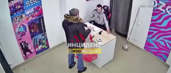 Обыденная жизнь омского пункта выдачи заказов