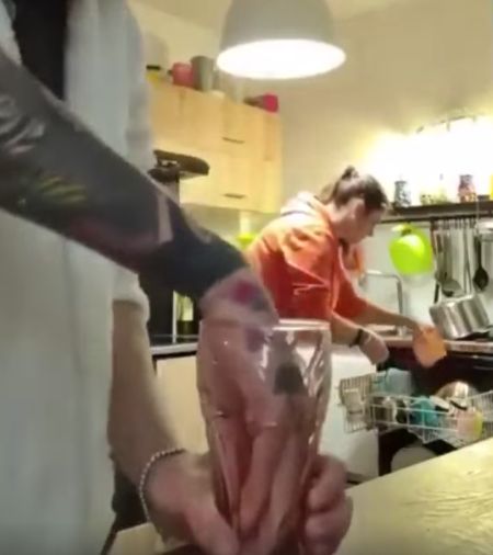 Разыграла