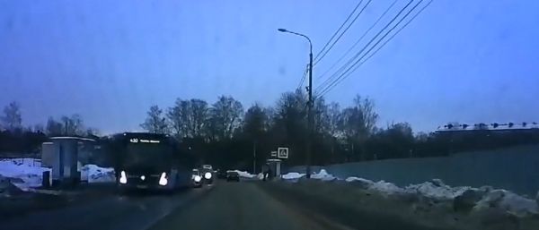 "Не смотрит нихера, бл.."