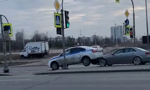В Петербурге можно попробовать лоурайдинг