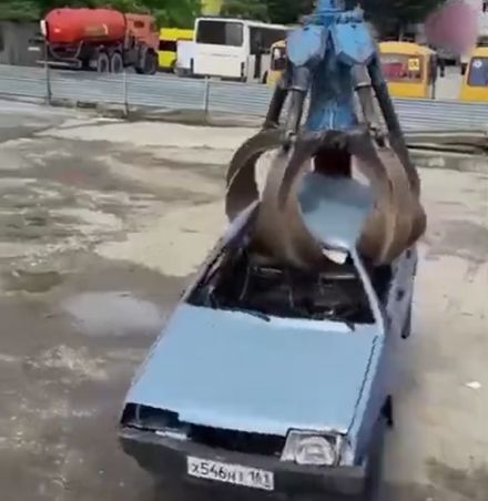 Взрослая игра в машинки. Не наигрался прст