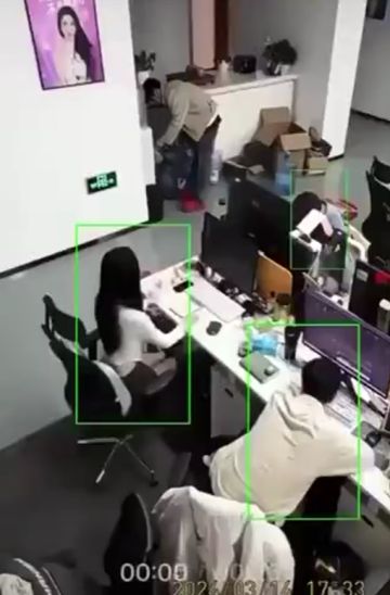 Офисная жизнь в Китае очень напоминает тюрьму