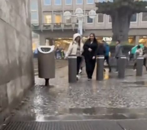 Выход из метро с красивым видом