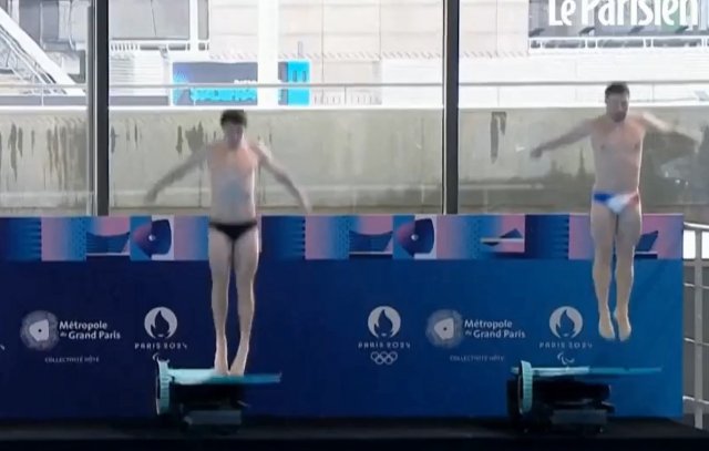 Фейл на открытии центра по водным видам спорта в Париже