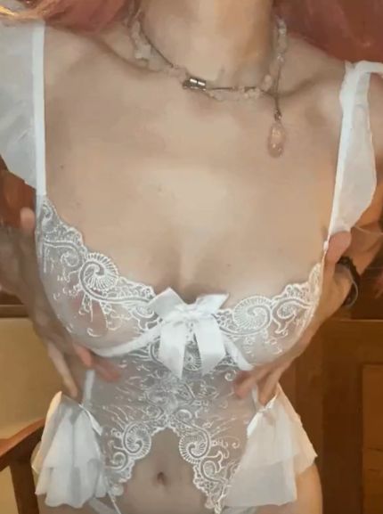 Показала