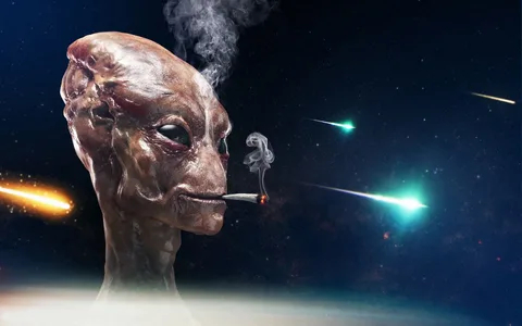 Инопланетяне могут жить среди нас, маскируясь под людей, или на базе на Луне, говорится в новом исследовании Гарвардского Университета