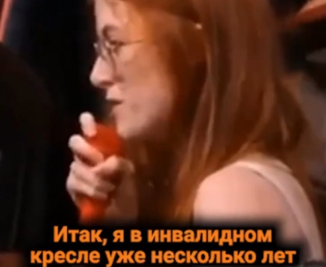 Самоироничный стендап от девушки в инвалидном кресле