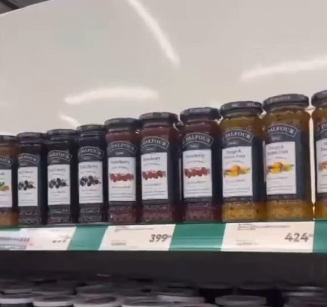 Огорчить бабушку просто...