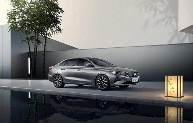 Представлен Geely Emgrand 2025 — он стоит всего 670 тыс. руб.