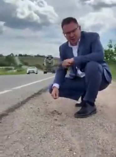Объяснил про дороги