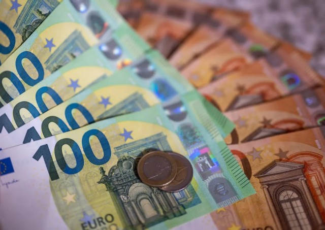 Заместитель главы Минфина Моисеев рекомендовал россиянам отказаться от хранения наличной валюты