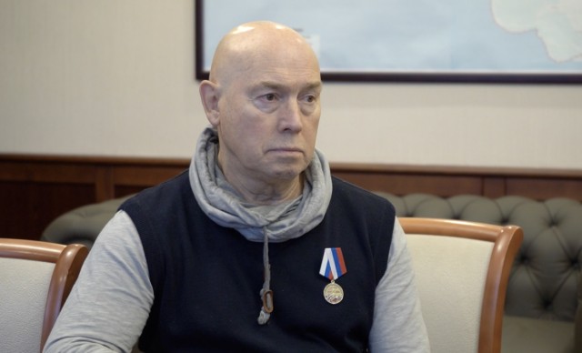 Виктор Сухоруков получил награду за Севастополь