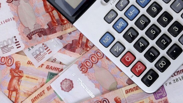 Чтобы разбогатеть в 2025 году, россияне должны оставить свою работу, утверждает директор ВШЭ.