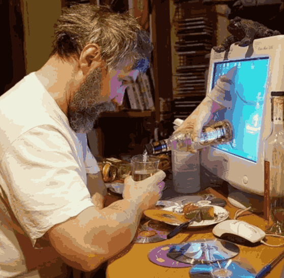 Пьяный в интернете: особенности общения онлайн под градусом