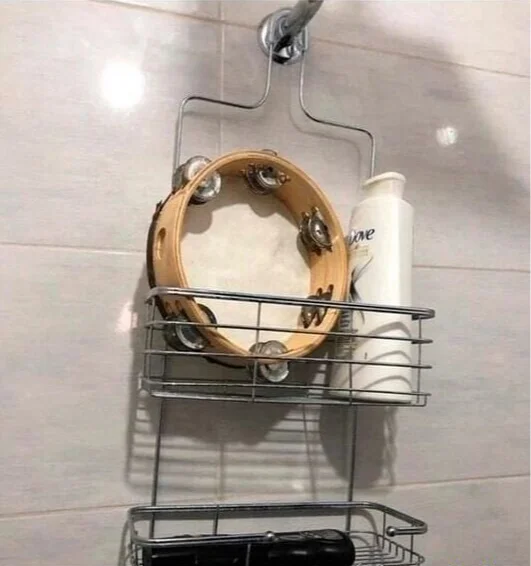 Жители России стали активно приобретать осиновые колья, шаманские бубны и куклы вуду