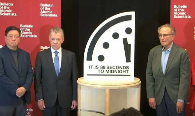 Стрелки часов Судного дня сдвинулись ближе к катастрофе