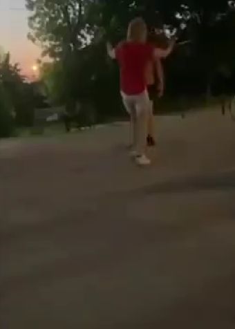 Ты че, соперника выбрала?