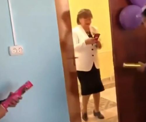 Его на праздник не зовем