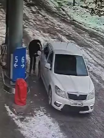 Давненько что-то не светили в бензобак зажигалкой