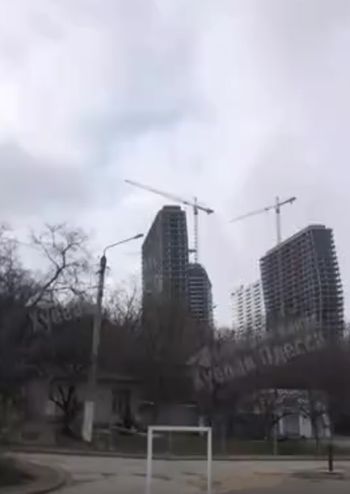 Есть строители? Что с домом?